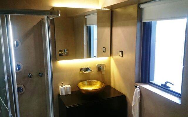 Athina Art Apartments