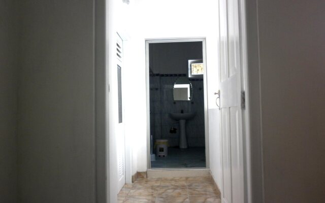 Colombo Airport Luxury Hostel