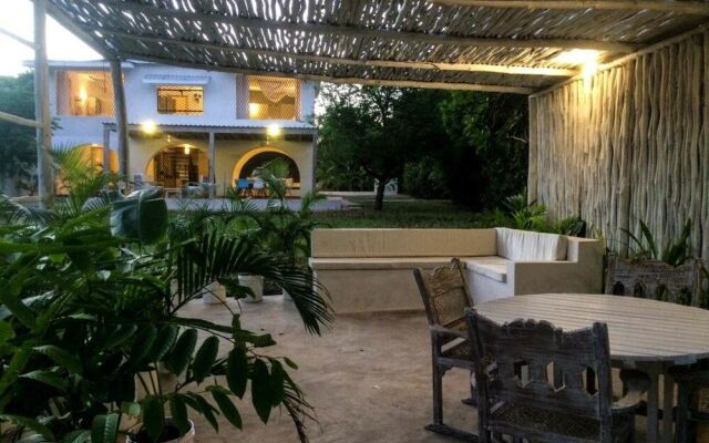 Baobab Beach House Bed and Breakfast