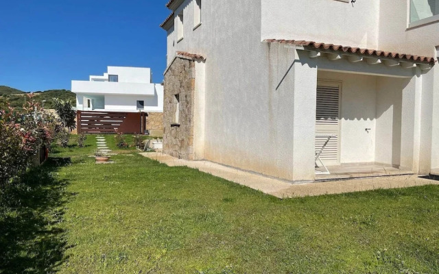 R House II