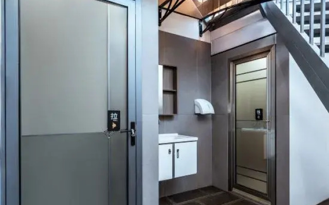 Dali Hanyue Lakeside Seaview Inn