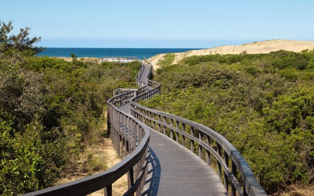 Protea Hotel by Marriott Karridene Beach