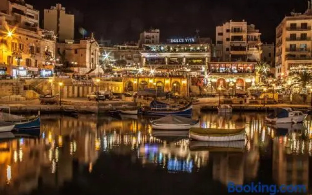 Unbeatable Location 2 Bedroom With Terrace