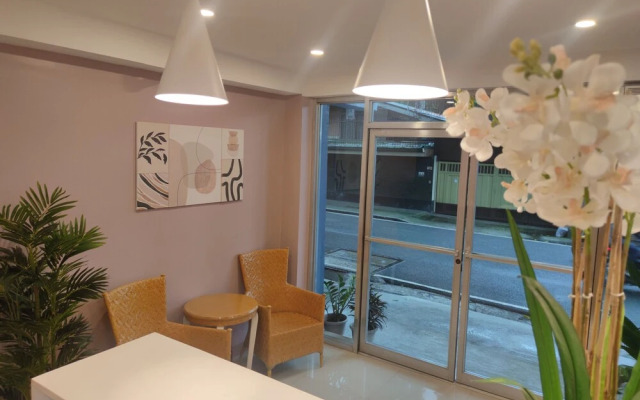 Glory Hotel Cubao