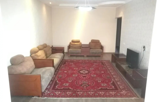 2 bed room Apartment in Center Апартамент в центре 3 комнаты