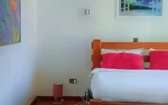 Lux Suites Fahari Palace Apartments