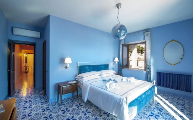 Villa Gr - Enchanting Villa Overlooking the Sea