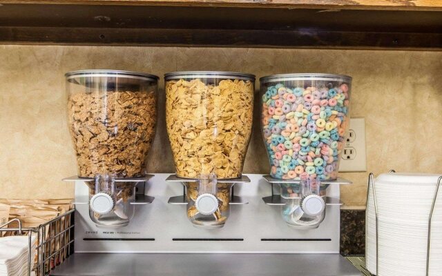 Quality Inn Decherd / Winchester