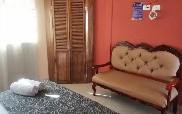 San Roque Hostal