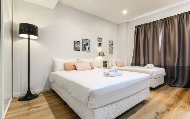 A13-darling Harbour Studio