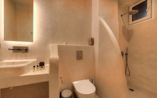 The Muse Of Santorini - Hot Tub Suites