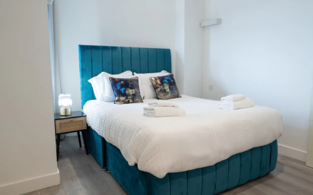 Charles Hope Apartments - Brentford