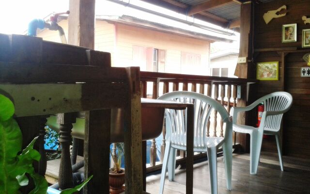 Ray Nu Guest House