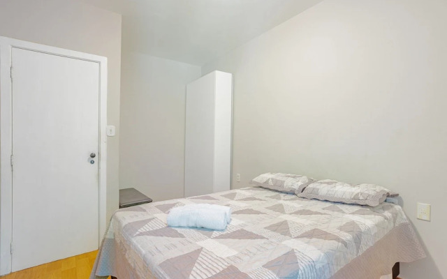 BR01 Quarto de Sala Praia Porto Barra