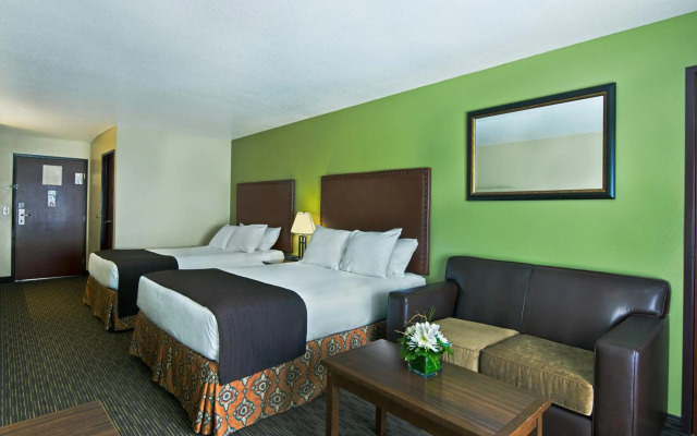 Oxford Suites Hermiston