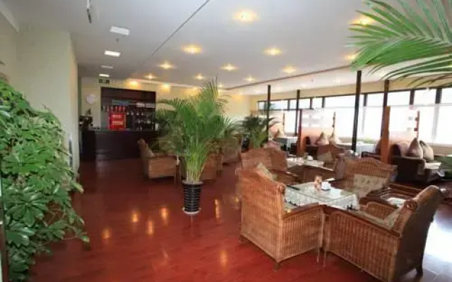 Super 8 Hotel Xichang Hangtian