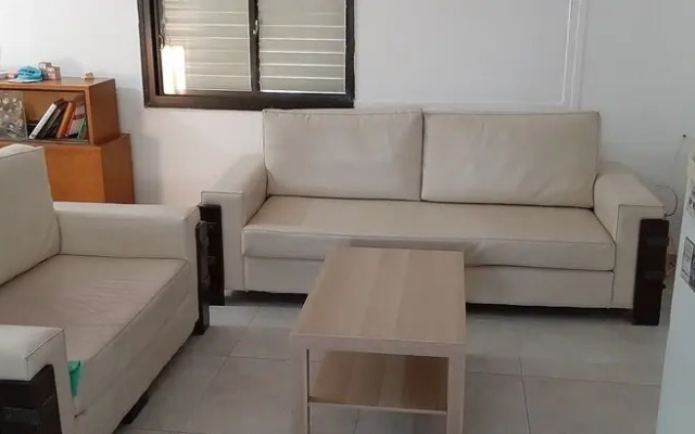 Green Blue on the Kineret