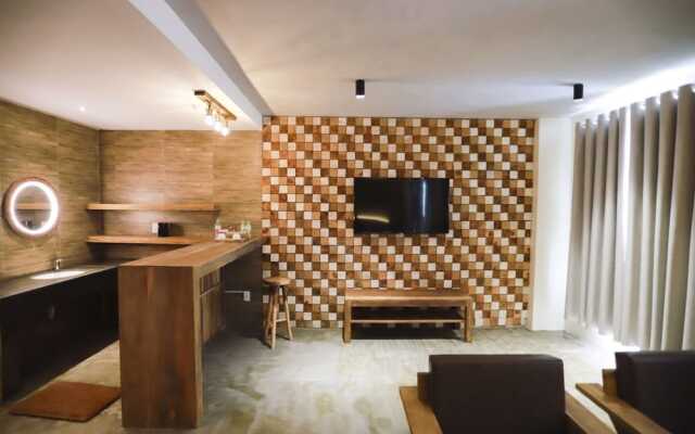 Rustic Hotel Quy Nhon Powered by ASTON