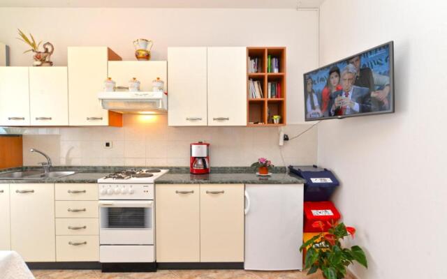 Apartment Ljiljana 1553