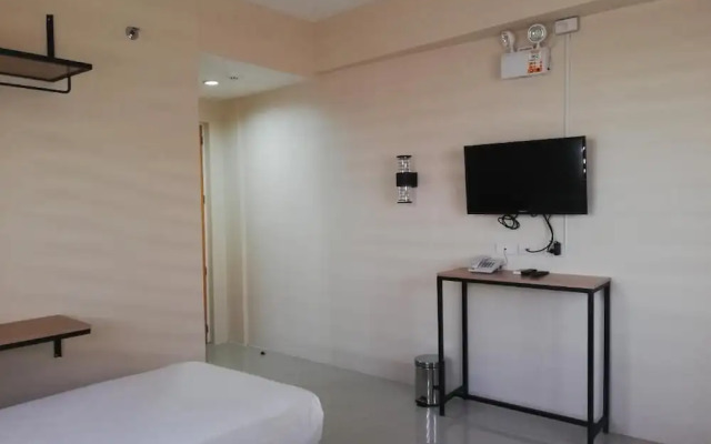 EON Centennial Express Hotel