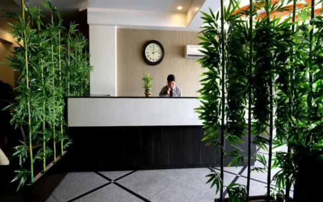 Hotel Harsh Paradise