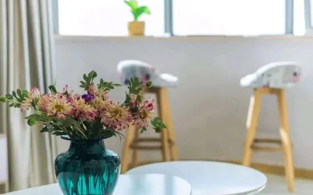 Ruili Apartment