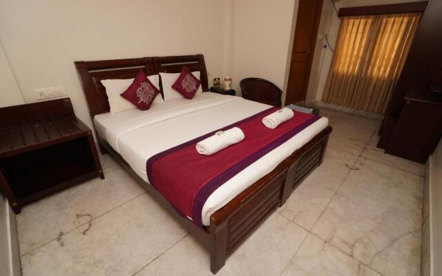 Lloyds Serviced Apartments, Near Music Academy