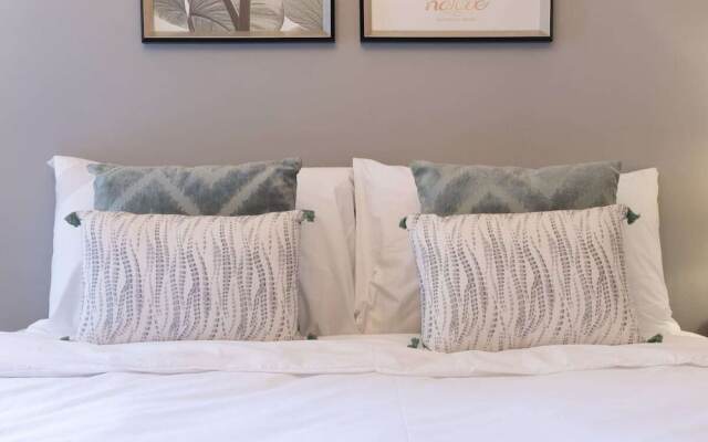 Serene Apartment in Dubai Old Town