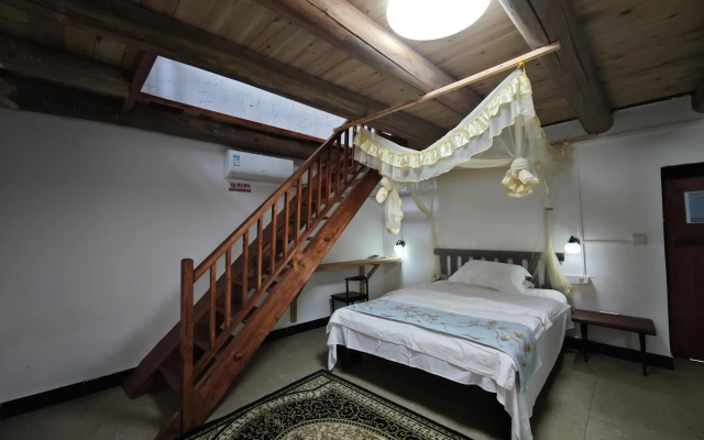 Yangshuo Loong Old House – Guest Rooms – Guilin
