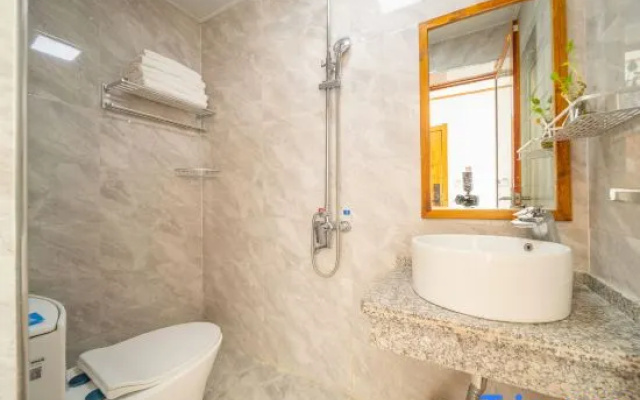 Yilv Yangguang Hotel – Bathroom – Zhangjiajie
