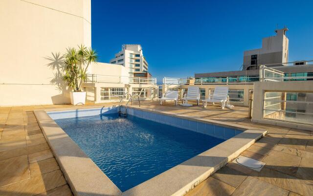 Lindo apto no centro Florianópolis RBH806