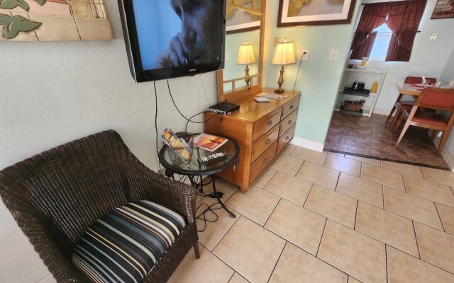 Silver Sands Motel