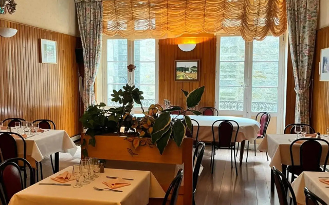 Hotel Les Arcades