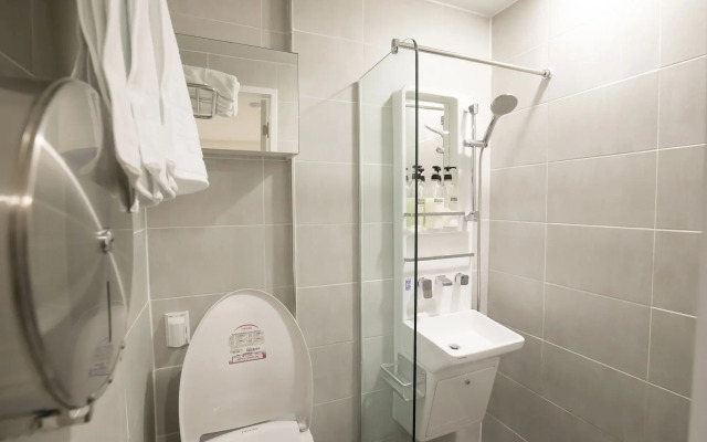 Step Inn Myeongdong 1
