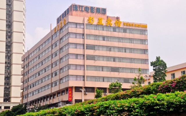 Movie Star Hotel