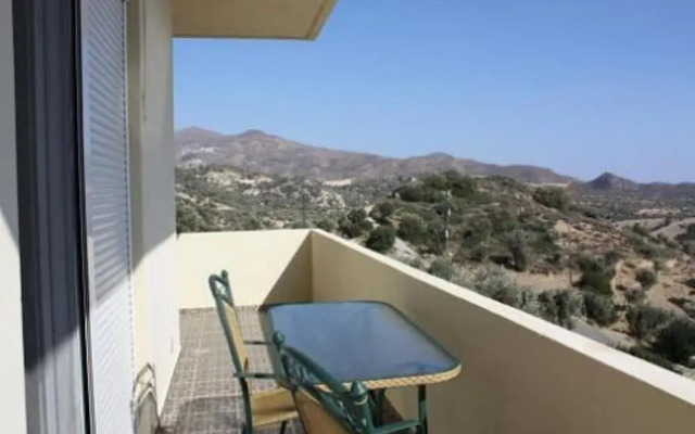 Paterakis Studios Triopetra