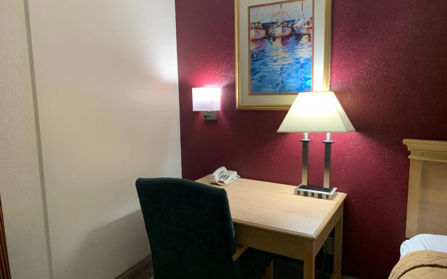 Americas Best Value Inn - Tillmans Corner / Mobile