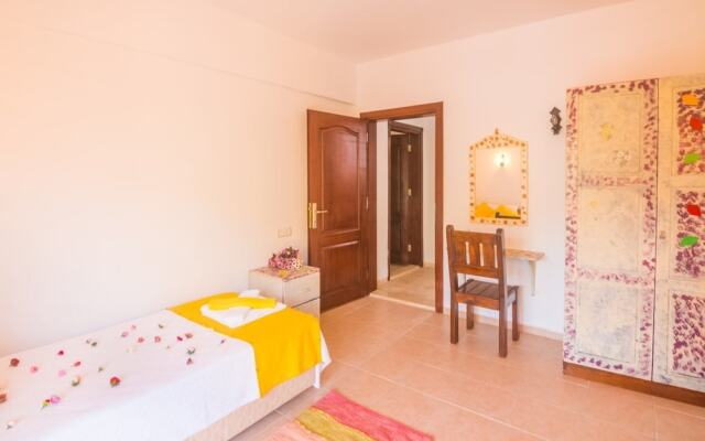 Korunaklı Villa Lavanta