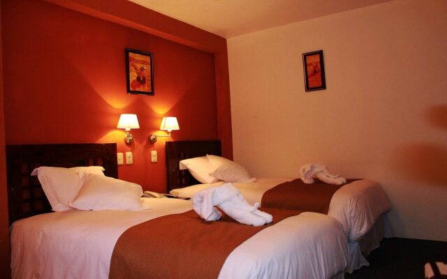 Inti Punku Alameda Inn