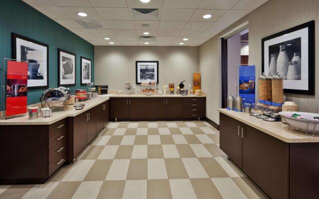 Hampton Inn & Suites- Denver/Airport-Gateway Park