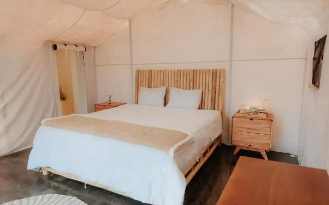 Happynest Glamping and Villa Dieng