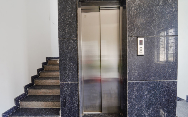 Fabhotel Metro Suites