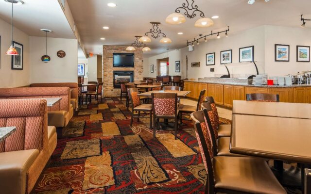 Best Western Swiss Clock Inn