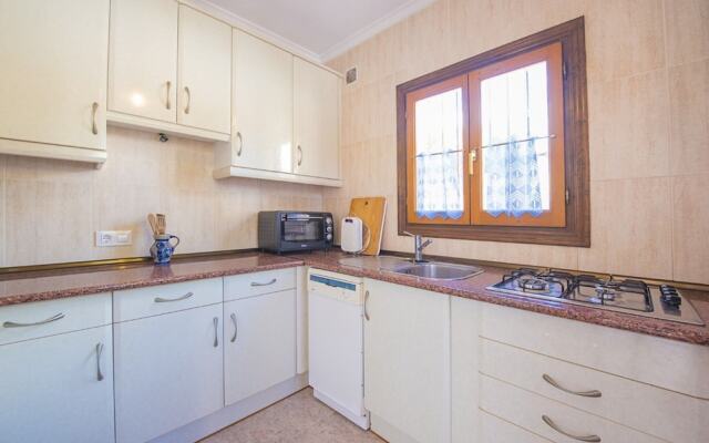 Villa - 6 Bedrooms with Pool and WiFi - 105023