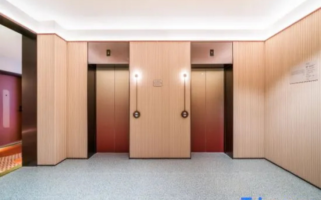 Orange Hotel in Hongqiao, Yueqing, Wenzhou.