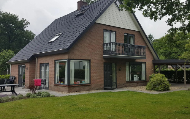 Comfortable villa with a dishwasher, near a national park
