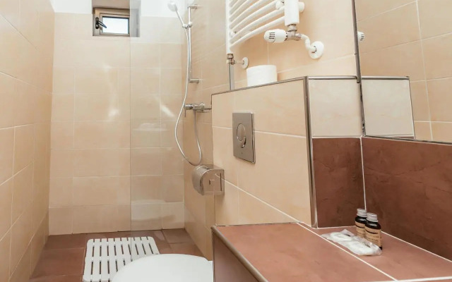 C Pub & Accommodation