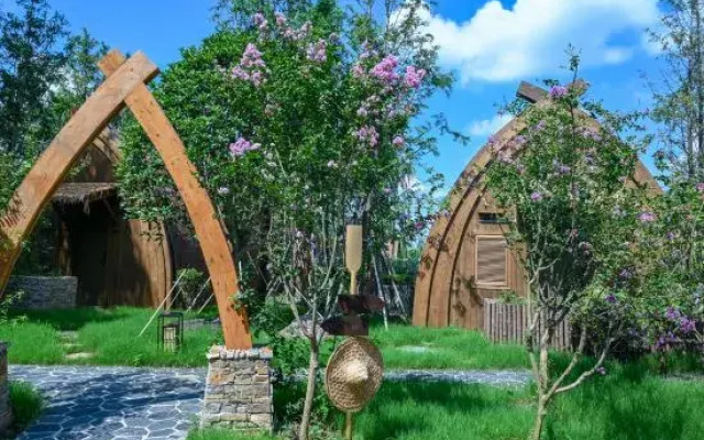 Guli Hongdou Resort • Lake Lodge