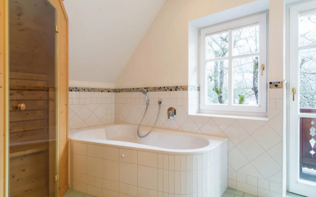 Tranquil Holiday Home in Kleblach-Lind with Infrared Sauna