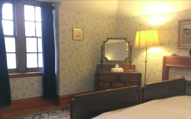 Glenmore Country House B & B